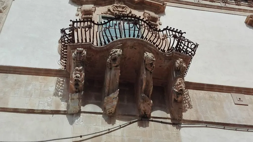 La Casa Rosa Daire Riposto